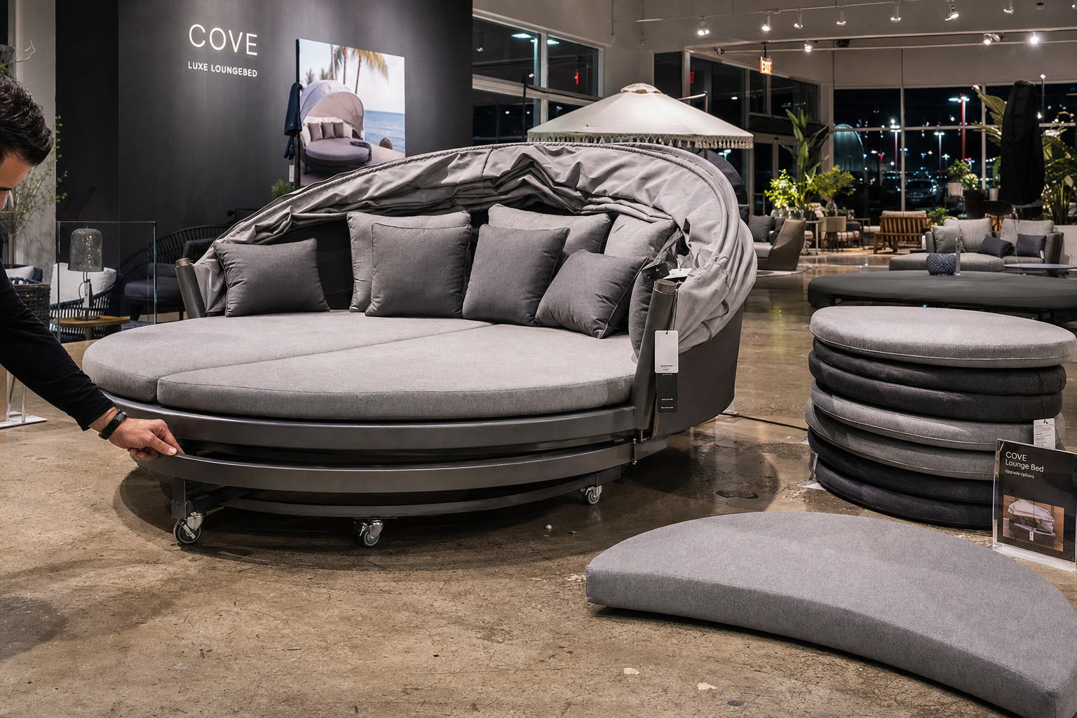Loungebed accessoires: kussens, wielen en overkapping
